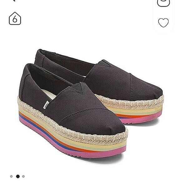 TOMS   - Picture 1 of 9